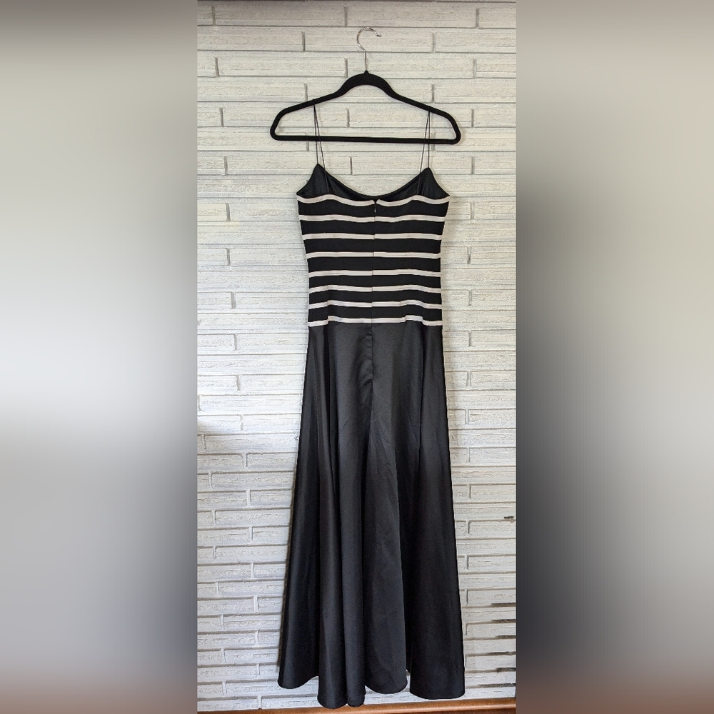 Js Collections Black And White Striped Dress Gown… - image 4